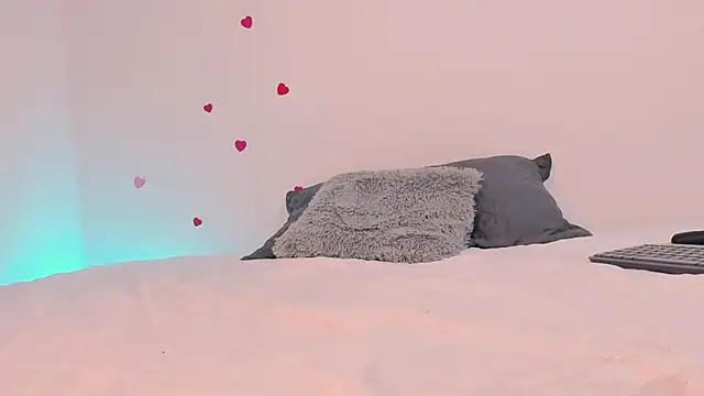 Tina Rouse2 online show from October 9, 4:33 pm