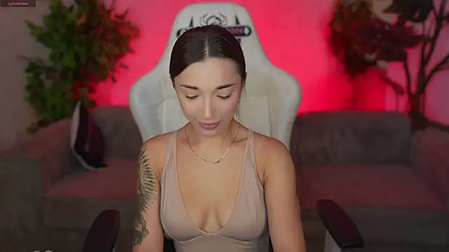 Jasmine Flow online show from August 1, 7:32 am