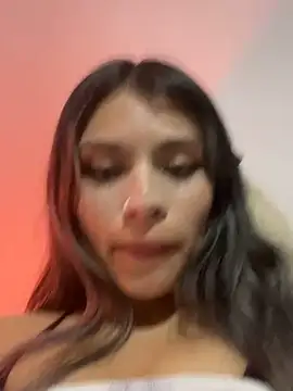 Tiffanysurez  online show from October 8, 2:49 am