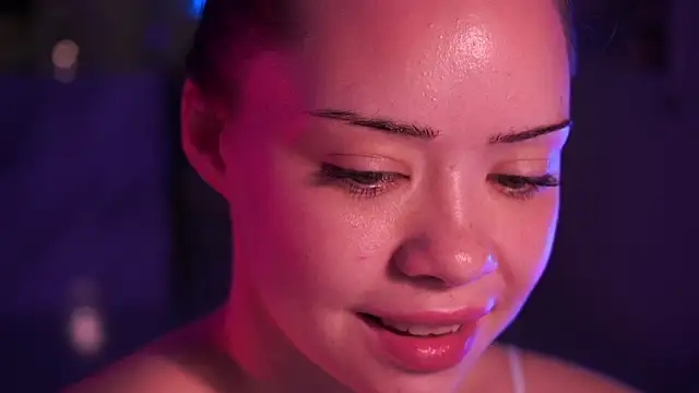 VixenMia online show from March 7, 4:30 am