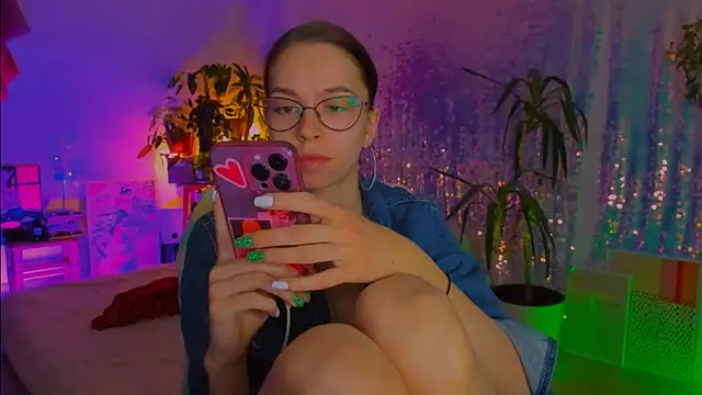 poli   online show from February 7, 4:11 pm