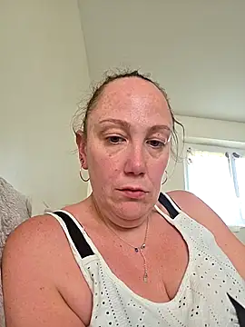 Wisie Cutie online show from March 23, 2:45 pm