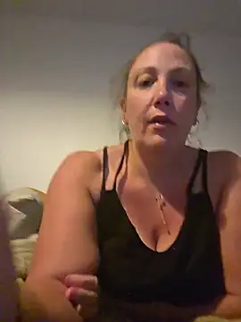 Wisie Cutie online show from May 31, 10:22 pm