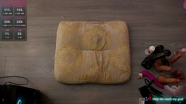 Redhead Shark new online show from October 3, 12:21 pm