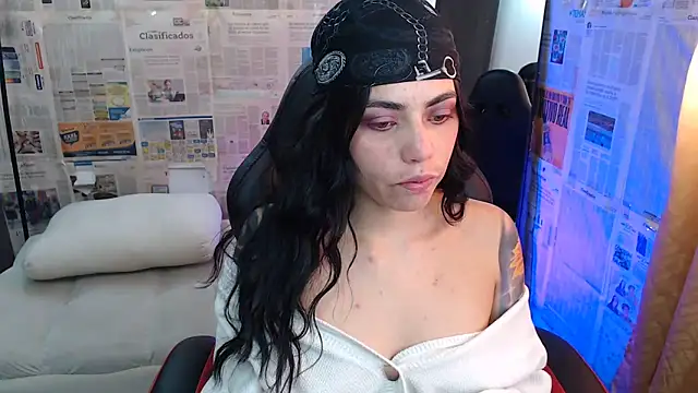 i am nina  online show from November 12, 7:56 pm