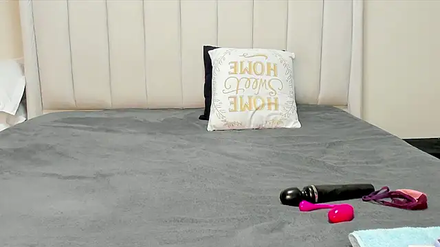  heavenlysent online show from February 16, 2:55 am