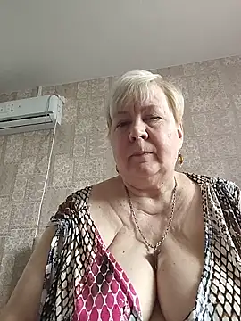 EffectFiona online show from March 21, 11:48 am