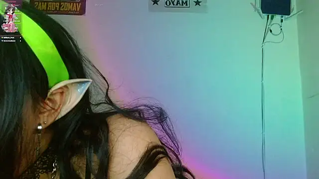 violetagrey  online show from May 20, 5:26 am