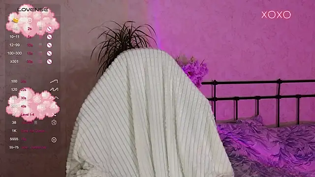 lil luna x online show from December 2, 2:19 pm