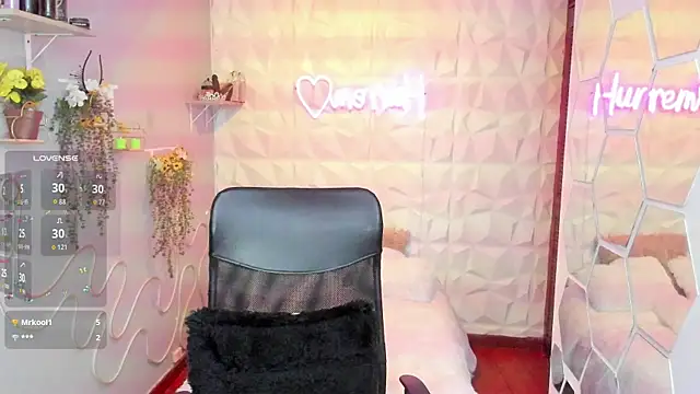 hurrencam online show from September 20, 5:55 pm