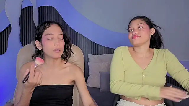 hot little bunny online show from March 31, 9:48 pm