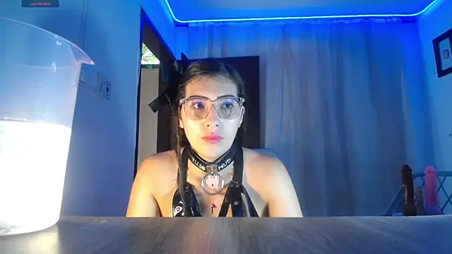 DaMikaela  online show from November 6, 6:47 pm