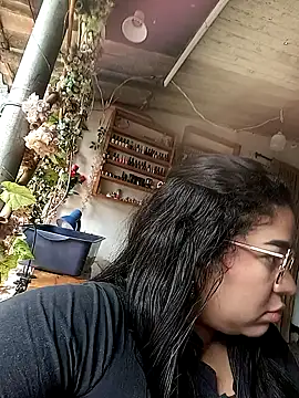 Yelly online show from February 4, 3:37 pm