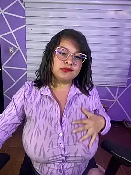 MiiaaJoness online show from July 28, 6:20 pm