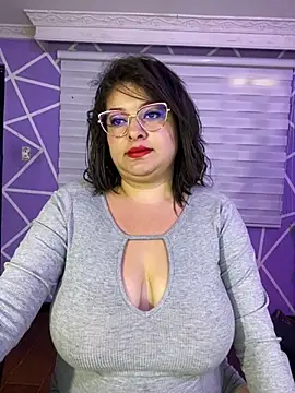 MiiaaJoness online show from June 17, 4:52 pm