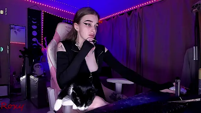 wet dream  online show from December 18, 7:40 pm