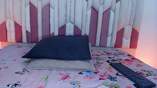 lucyy gray online show from September 20, 3:27 am