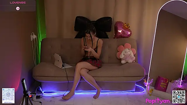 popityan1 online show from April 23, 8:11 am