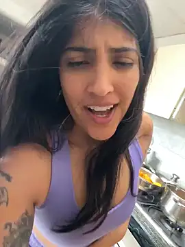 azahar  ziiz online show from March 18, 4:34 pm