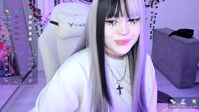 SelenaCute online show from November 10, 5:35 am