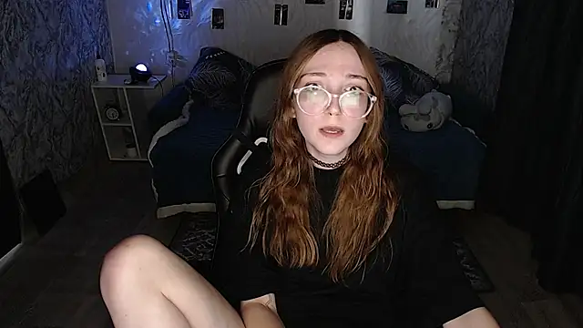 AmeliaKamishiro online show from May 28, 3:32 pm