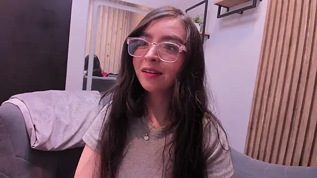 Eva Macalliter online show from October 2, 4:06 am