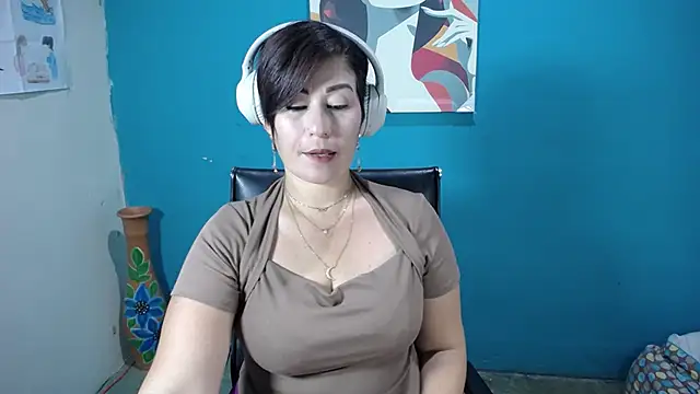 Sunny rayz  online show from October 9, 3:27 pm