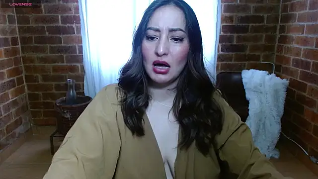 rashellroses22 online show from May 7, 11:25 am