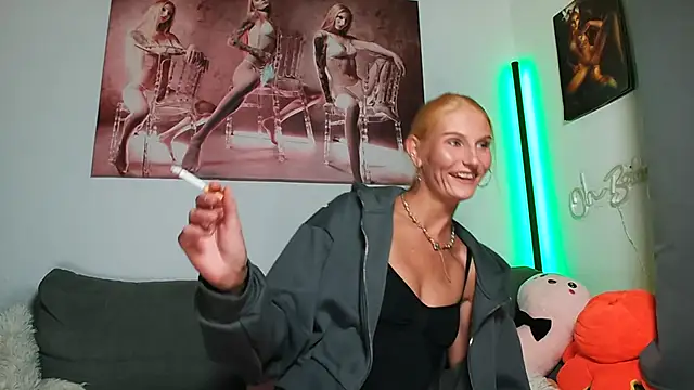 LessiaMia online show from September 14, 5:22 pm