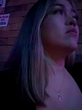 Danielavegax online show from October 19, 3:41 am