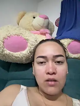 Danielavegax online show from April 15, 7:09 am