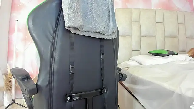 aida rose  online show from October 7, 5:28 pm