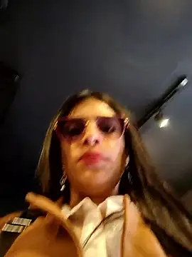 Astrid-- online show from December 15, 2:55 pm