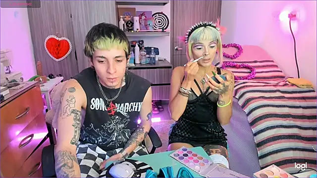 badeyes crazygoat online show from February 16, 7:58 pm