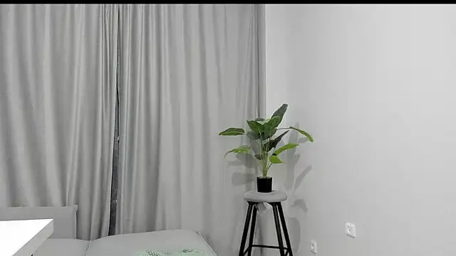 sarahphyllis online show from September 11, 9:37 pm