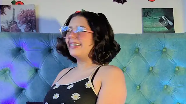 Paola Lyon  online show from November 12, 6:06 pm