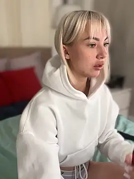 MiaMinx online show from October 31, 11:31 pm