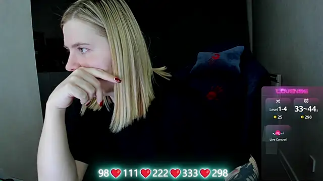 Olivia Munk online show from April 9, 6:19 am