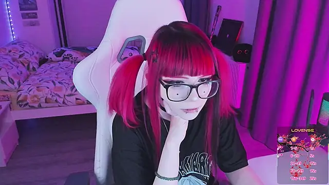 Yumi Youkai online show from February 10, 4:43 pm