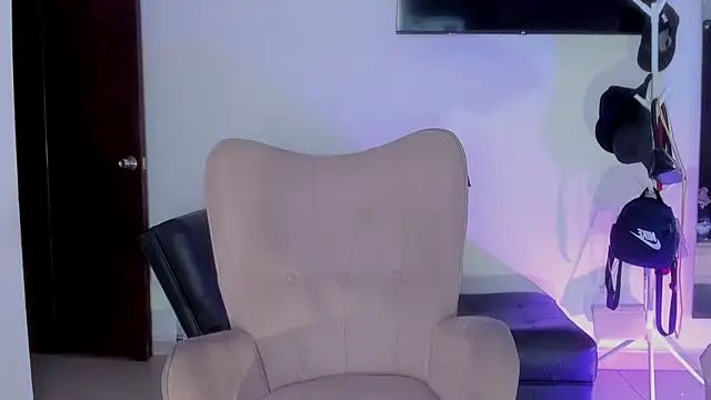 selene king2 online show from October 4, 1:06 pm