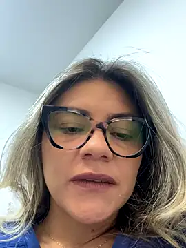 alicee16 online show from November 19, 9:26 pm