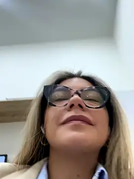 alicee16 online show from October 6, 5:29 pm