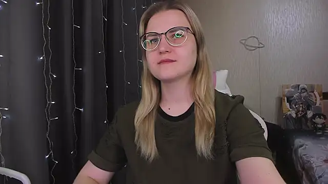 MissBrightShine online show from March 25, 11:46 am