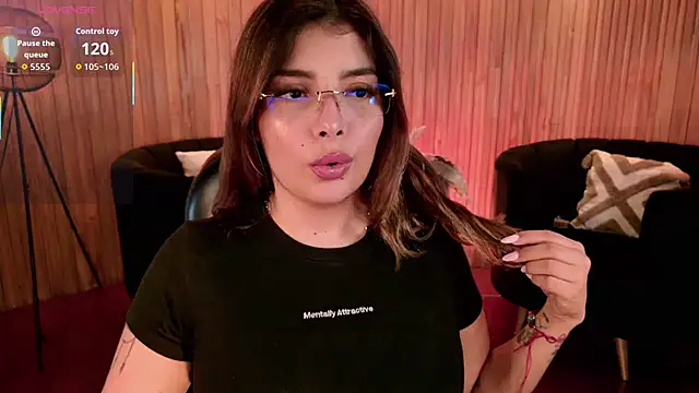 LisaMonroe  online show from December 22, 9:18 pm