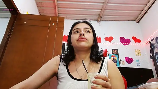 Saray extrovert  online show from April 16, 4:24 am