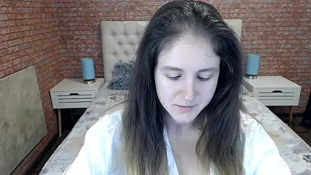 Holliy Cooper online show from October 7, 8:08 am