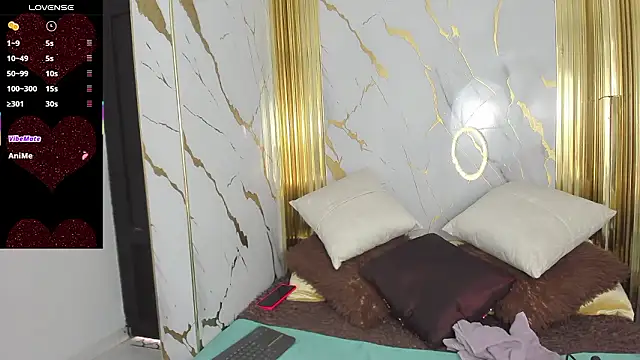 dianamilf online show from February 25, 7:45 pm