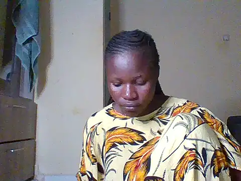 prettychic5 online show from March 1, 4:39 pm