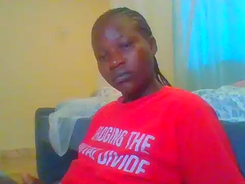 prettychic5 online show from April 6, 7:53 am