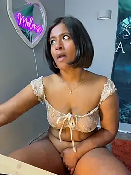 RoseMelanie online show from April 11, 7:45 am